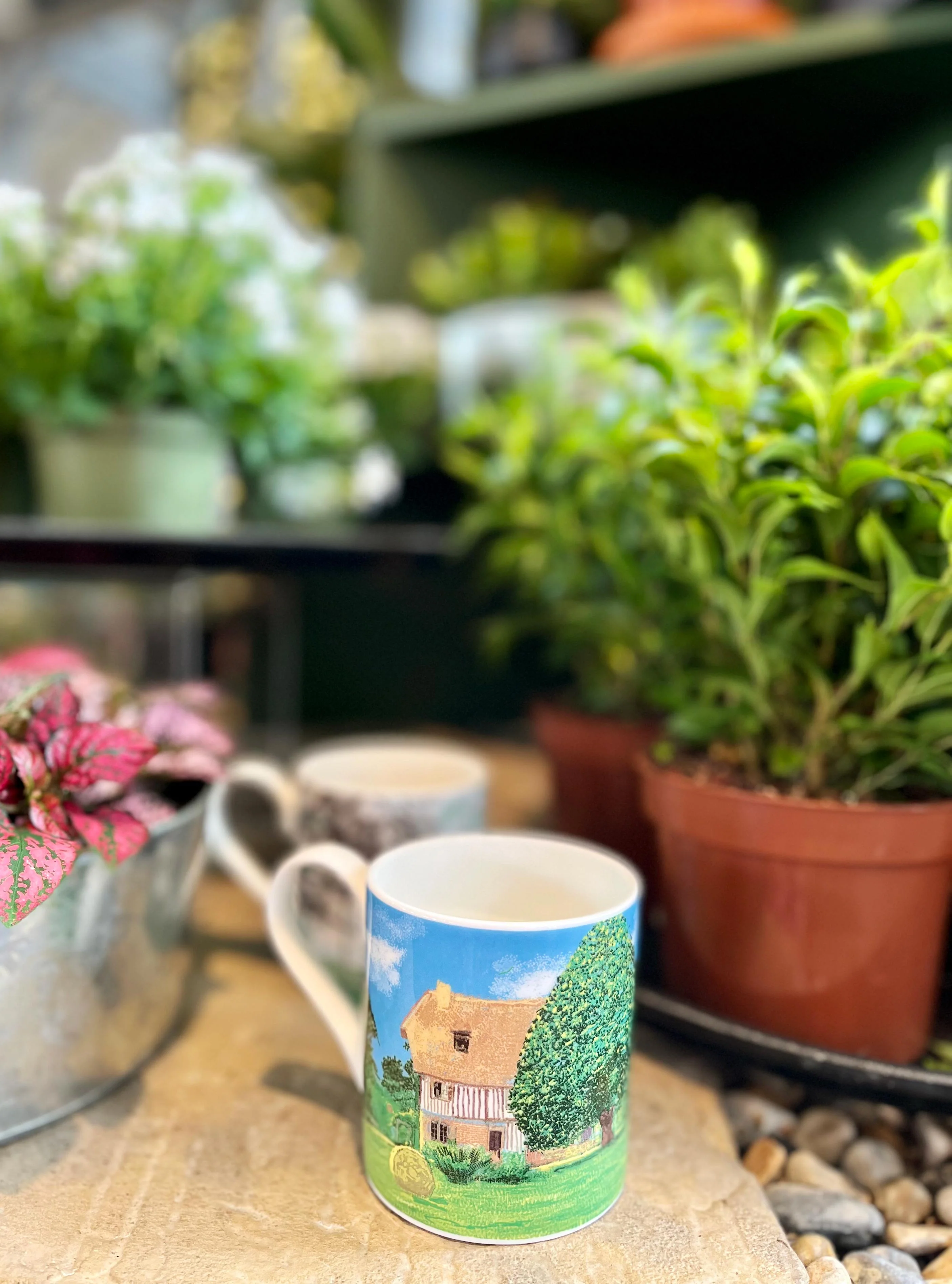 A Year in Normandie Mug by David Hockney (Two Houses and Hay Bales) - Image 5