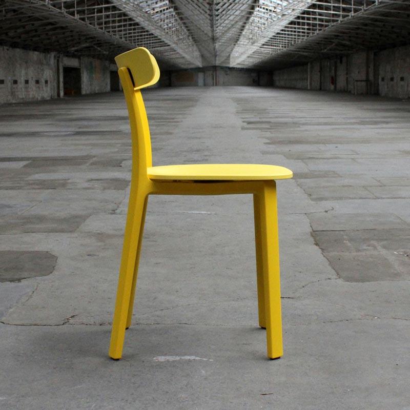 All Plastic Chair (buttercup yellow) des Jasper Morrison, 2016  (made by Vitra) - Image 3