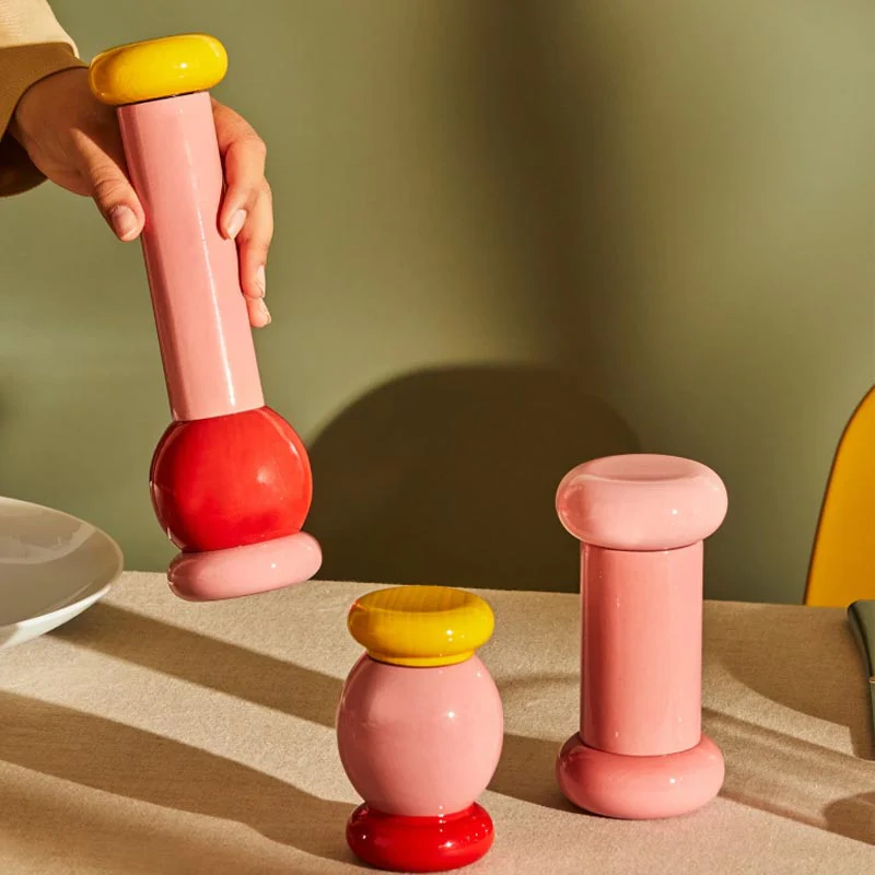 Twergi grinder - pink, red and yellow - des. Ettore Sottsass for Alessi, 1989 (2021 reissue) - Image 4