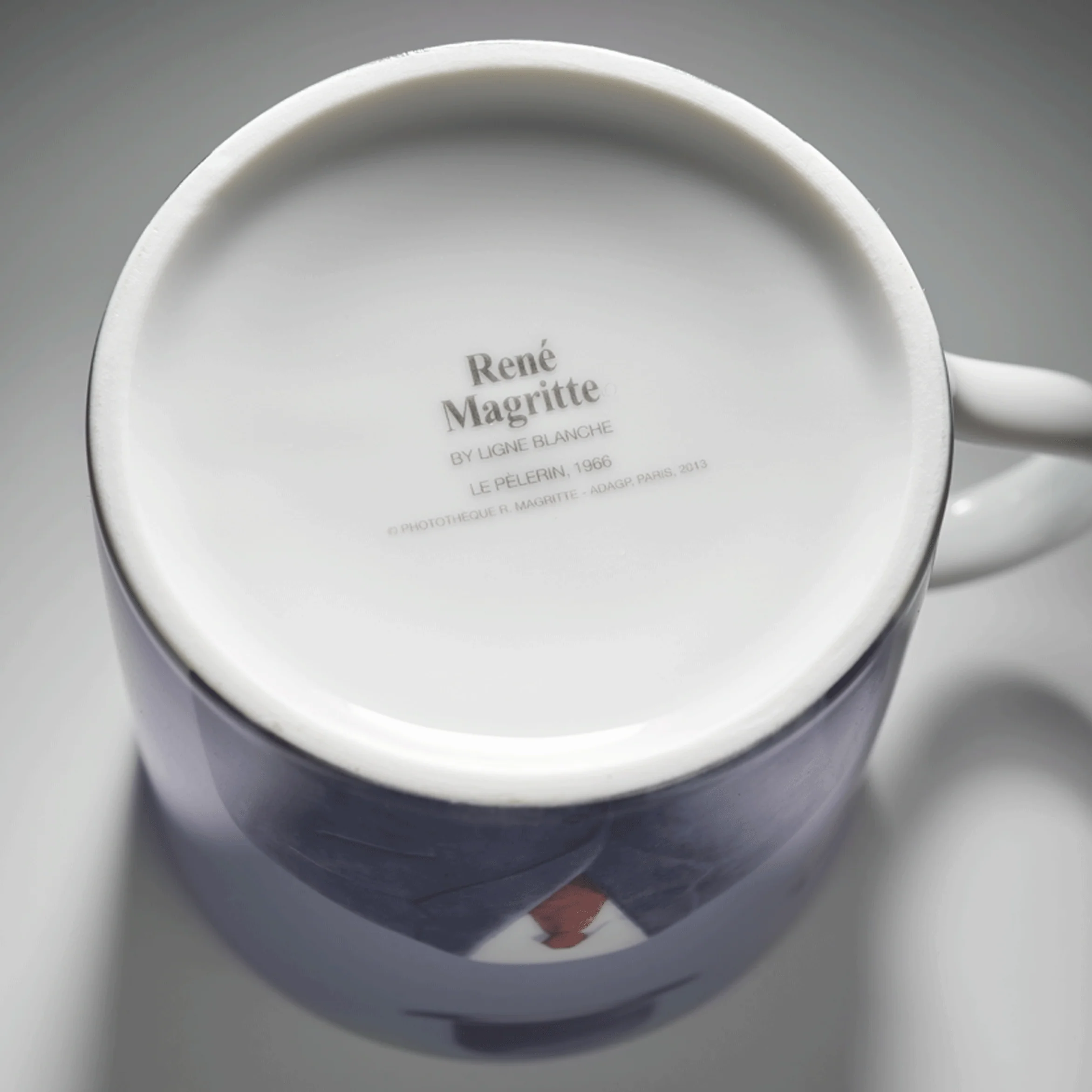 René Magritte 'Pelerin' Limoges Porcelain Mug - Image 3